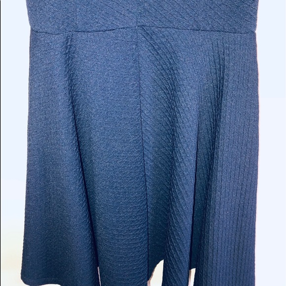 Bishop+Young Dress 😍🔥 - Picture 5 of 7